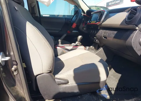 2022 Toyota Tacoma Sr5 V6 z USA, uszkodzony, nr VIN 3TMAZ5CN5NM161317